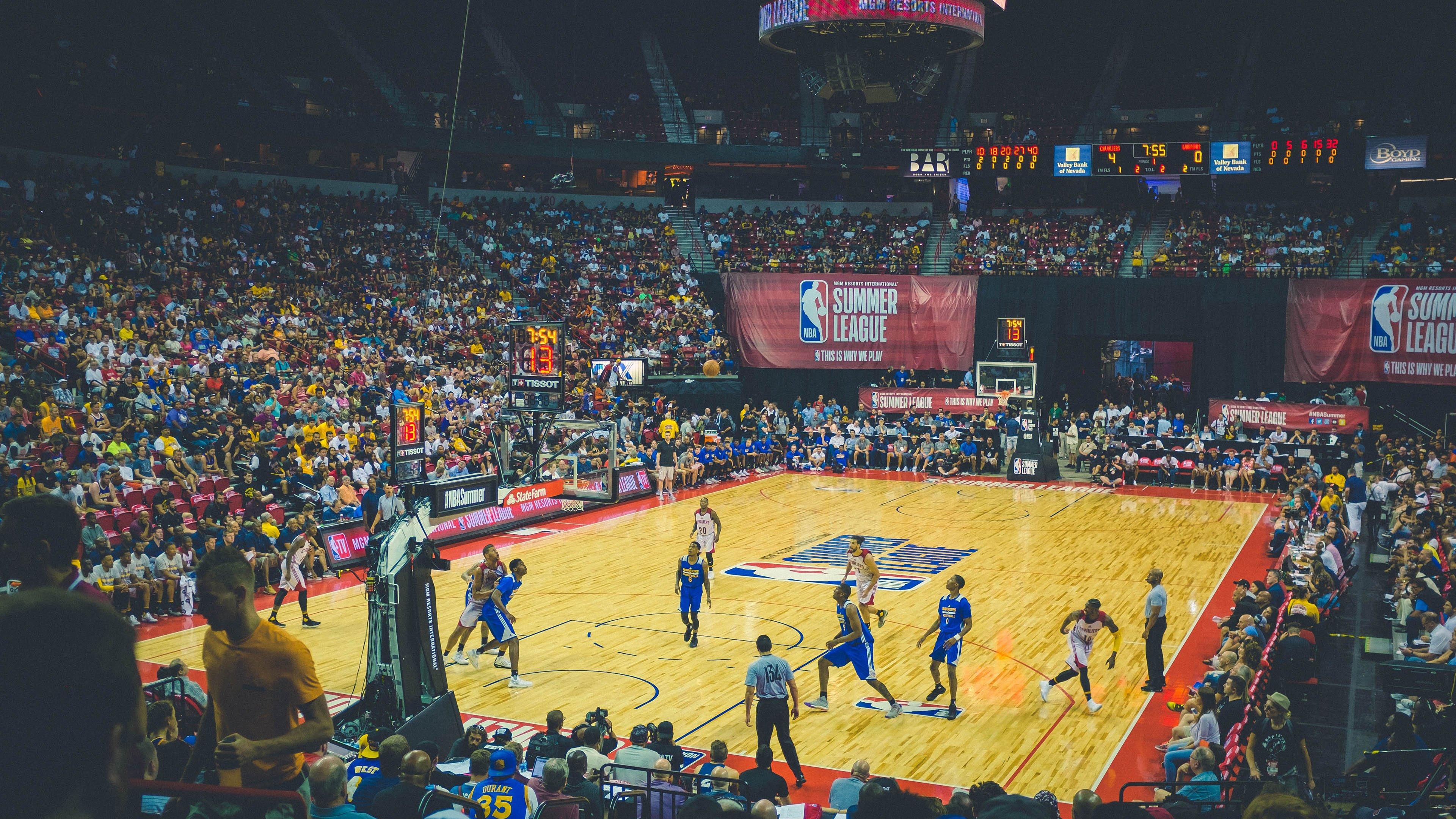 半场87分创季后赛历史新篇！青年军雷霆改写骑士王朝尘封八年纪录